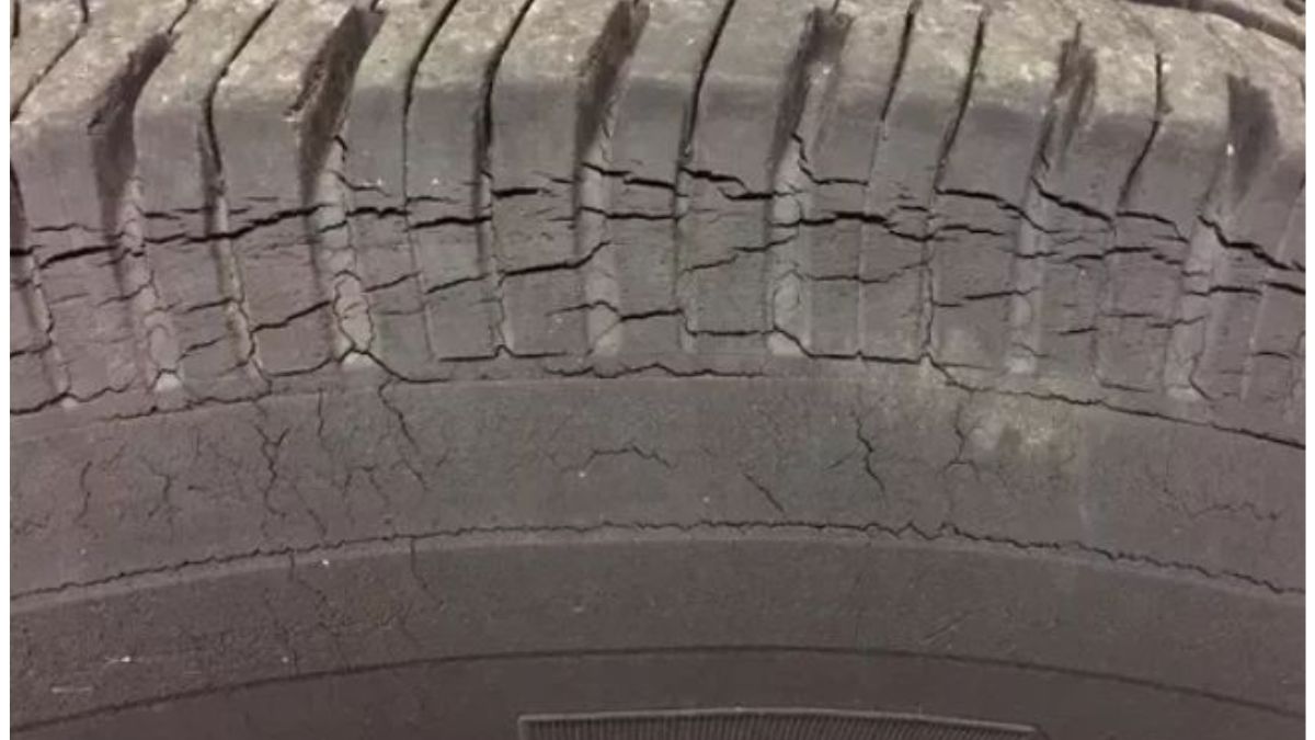 कार के टायर्स में आ रही दरार? जानिए किस वजह होती है ये समस्या Cracks